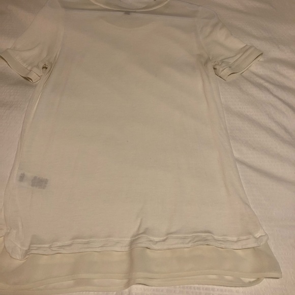 White blouse - Picture 3 of 3